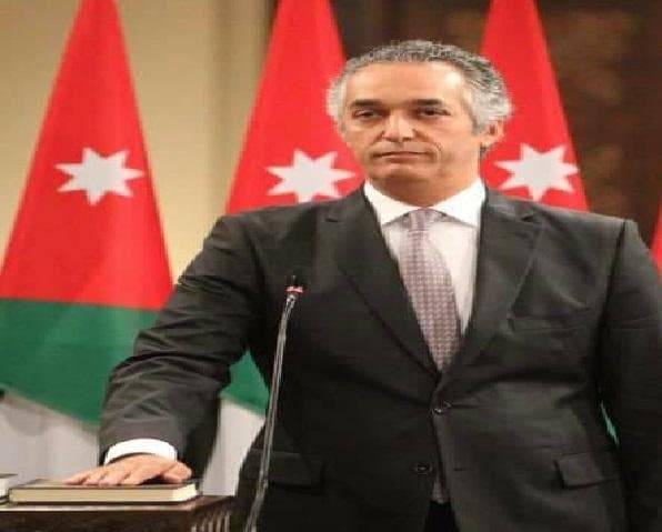 مكرم مصطفى القيسي.. حكمة إدارية… وحنكة سياسيه