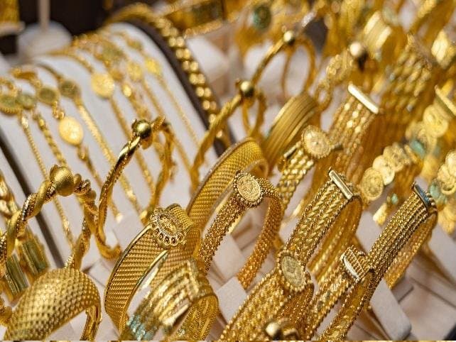 108 دنانير سعر الذهب عيار 21 بالسوق المحلية