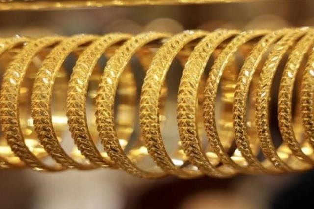 انخفضت أسعار الذهب في السوق المحلي اليوم الاثنين