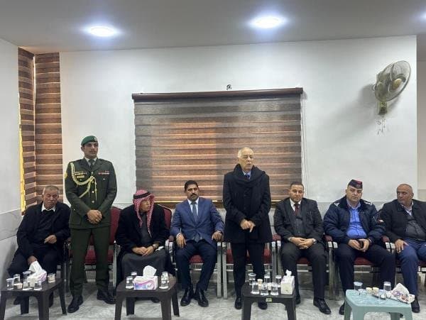مندوبا عن الملك وولي العهد .. العيسوي يعزي عشيرة الرواحنة