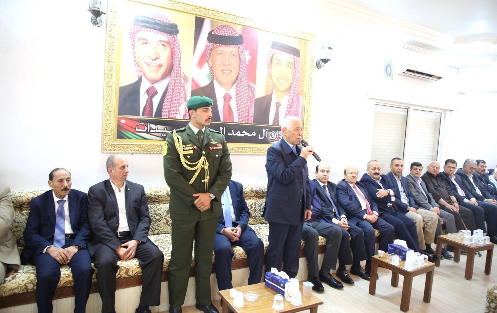 مندوبا عن الملك وولي العهد.. العيسوي يعزي عبيدات والذيب ومشعل والبدري