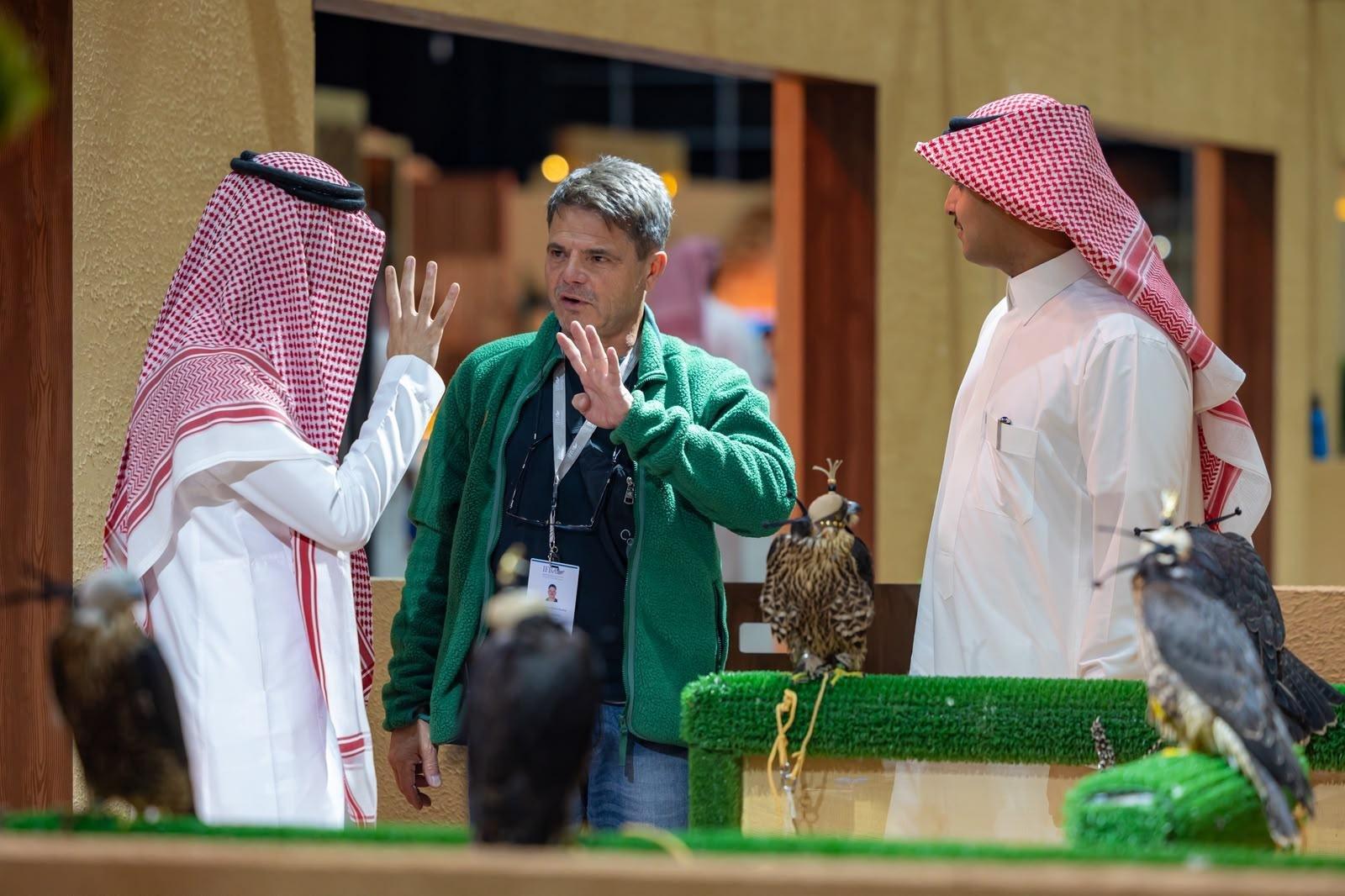 عام / المركز الوطني للصقور يطلق أولى فعالياته بالمزاد الدولي لمزارع إنتاج الصقور في 5 أغسطس المقبل