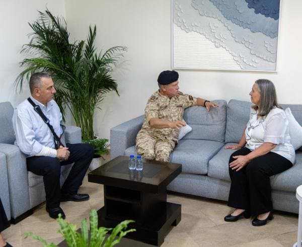 الملك يقدم واجب العزاء بوفاة الرائد المظلي المتقاعد سميح جنكات