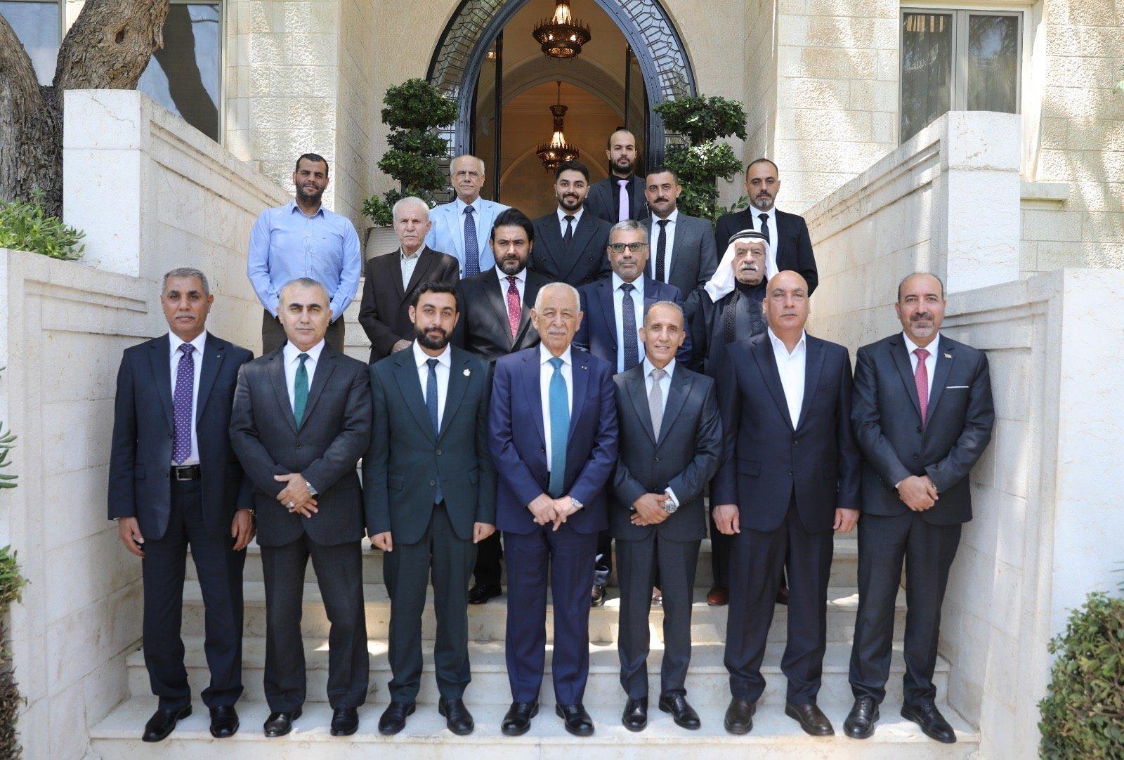 العيسوي: خلال لقائه فعاليات شعبية..وحدة الأردنيين والتفافهم حول القيادة الهاشمية ركيزة لمسيرة الوطن