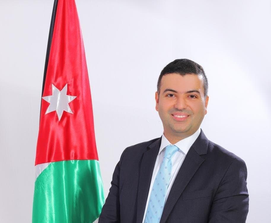 ترقية الأستاذ الدكتور حسام جهاد الخصاونة في جامعة الحسين التقنية