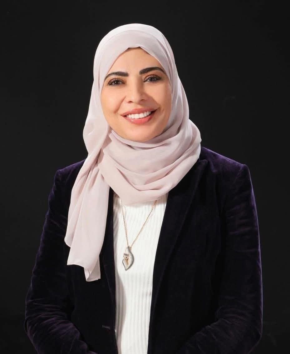 نور القضاة تكتب تاريخًا جديدًا.. أول (طبيبة )عيون أردنية تحصل على رتبة بروفيسور