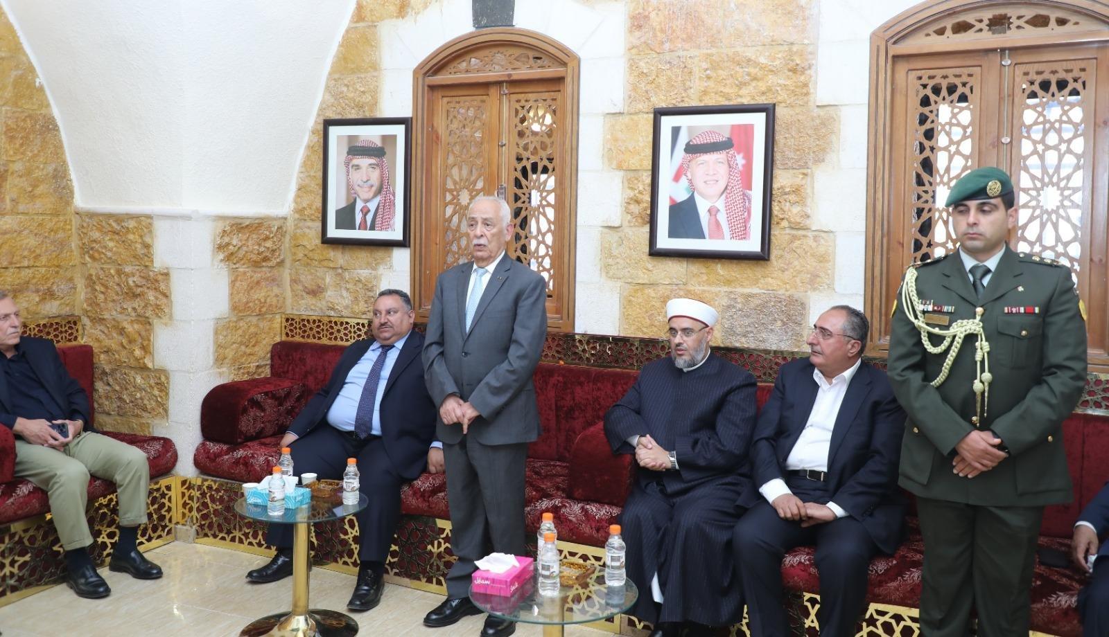 مندوبا عن الملك وولي العهد.. العيسوي يعزي الخصاونة وأبو رمان والعواملة