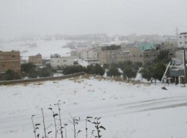 الكرك تشهد تساقطا كثيف للثلوج