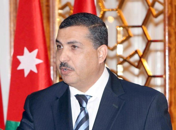 الغزاوي يصدر قرارت جديدة بخصوص تصاريح العمل - تفاصيل