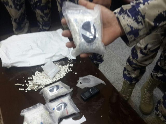 الجمارك تضبط 2000 حبة كبتاغون