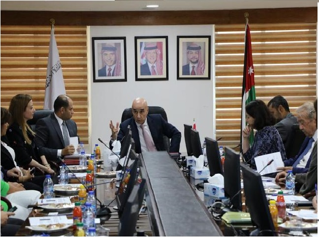 الحكومة تطلق “منصة” لترويج الفرص الاستثمارية