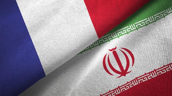 فرنسا تدعو رعاياها في إيران إلى المغادرة