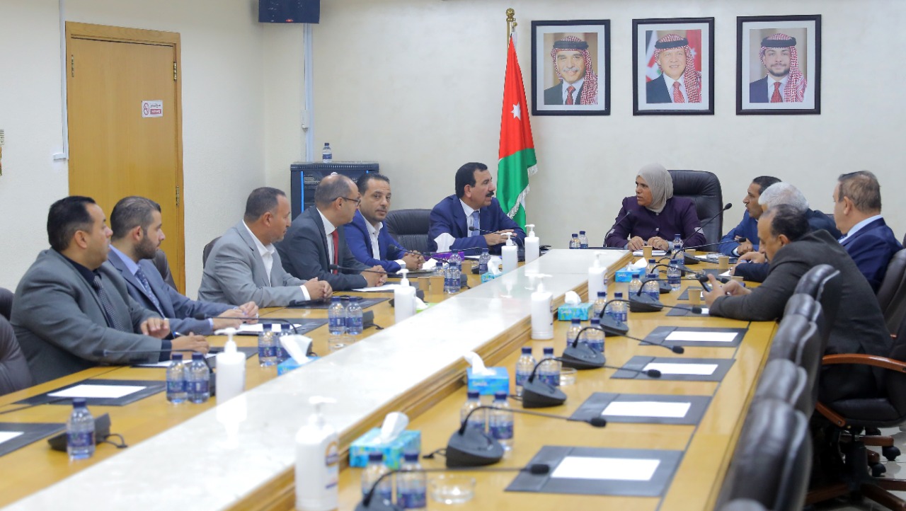 الرواحنة: 