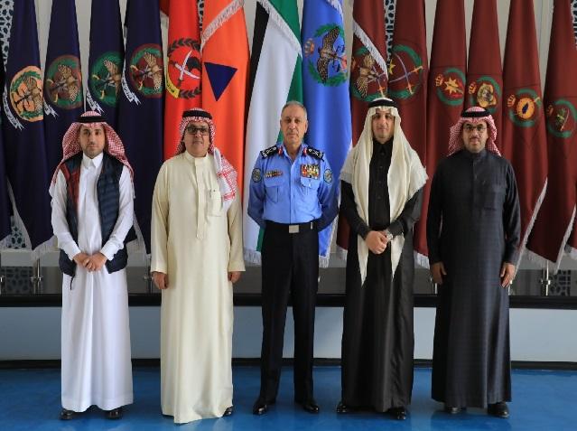 مدير الأمن العام يستقبل رئيس جامعة نايف العربية للعلوم الأمنيّة