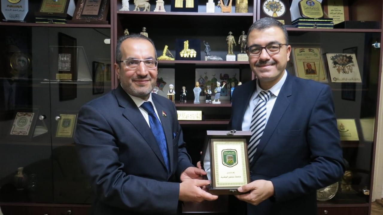 رئيس جامعة عجلون الوطنية يزور الملحقية الثقافية العراقية في الأردن 