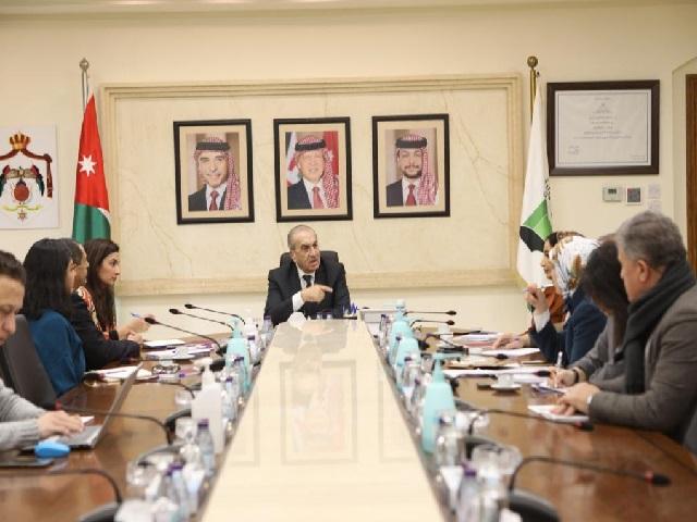 أبو السمن يبحث مع البنك الدولي ..تفاصيل