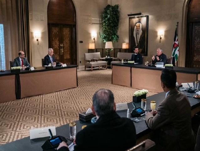 الملك : تحركات لدعم الاشقاء الفلسطينين