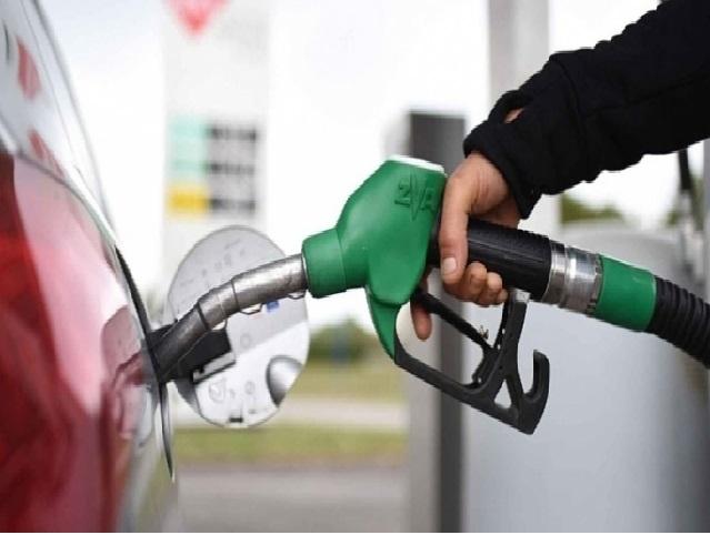 تثبيت سعر المشتقات النفطية الشهر المقبل