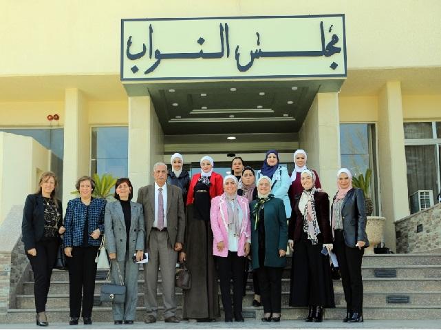 الأسرة النيابية  تُناقش تحديات تواجه المرأة الأردنية
