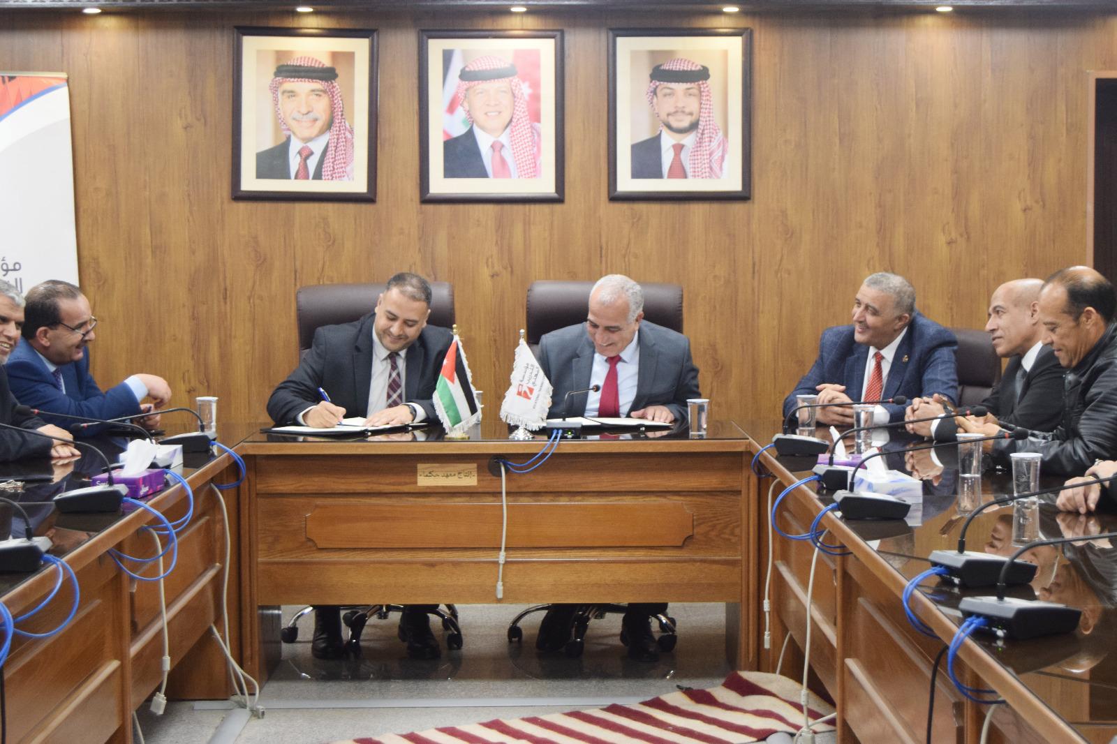 مؤسسة التدريب المهني وجامعة الحسين بن طلال توقعان  ملحق اتفاقية التعاون