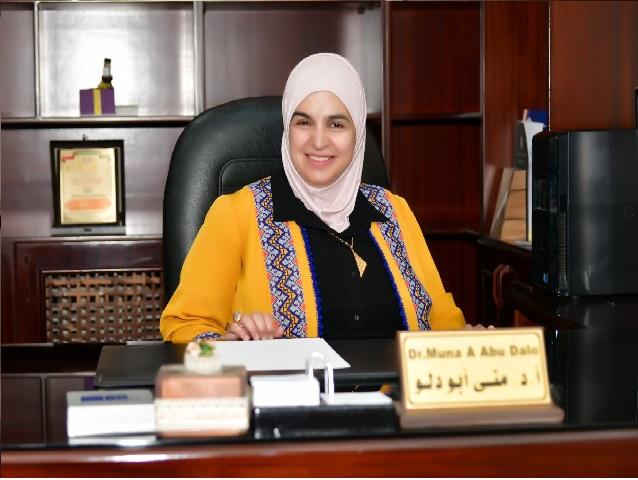 جامعة الدول العربية تمنح الدكتورة منى أبو دلو جائزة التميز