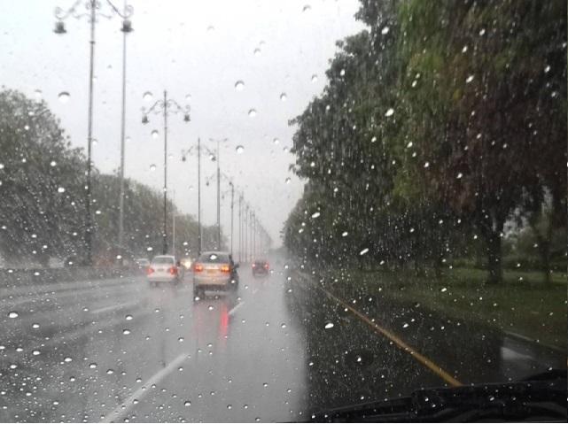 أجواء معتدلة الخميس وتوقع أمطار متفرقة مساء الجمعة