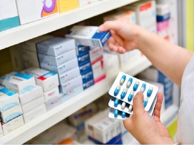 الصحة: انتهاء الخلاف مع بعض موردي الأدوية ولا انقطاعات