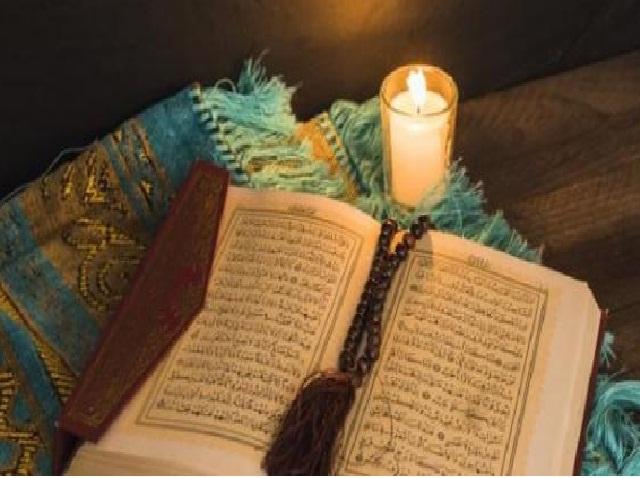 هل يجوز قراءة القرآن بدون حجاب؟