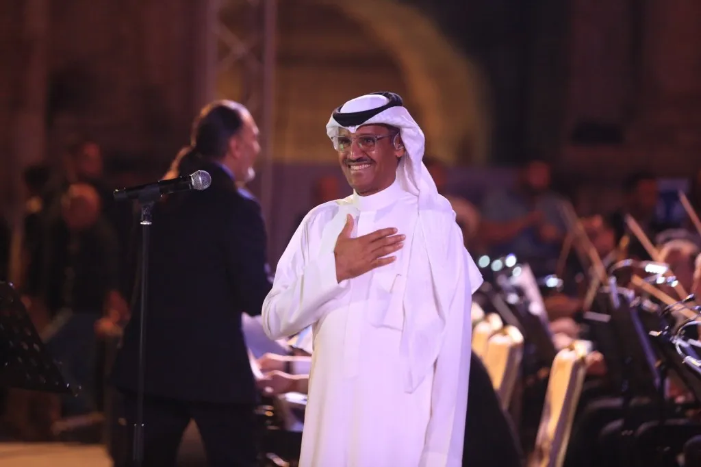 الفنان خالد عبدالرحمن يطرب جمهور جرش