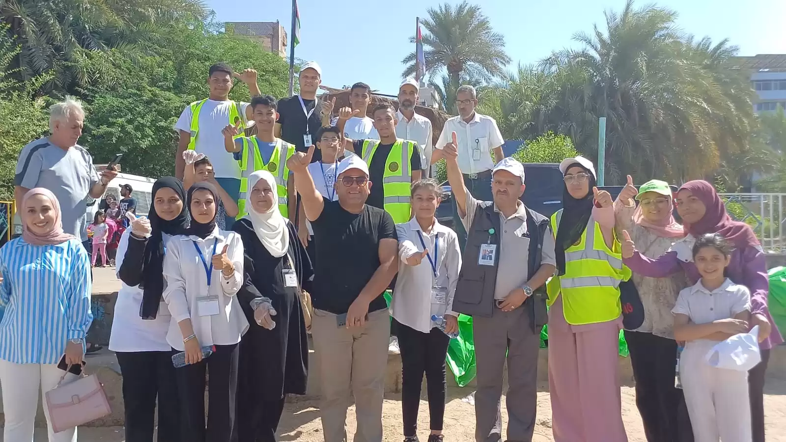 جمعية البيئة تطلق حملة نظفوا العالم من العقبة ..صور