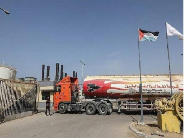 رفض إدخال الوقود لغزة يعطل مفاوضات إطلاق 50 محتجزًا