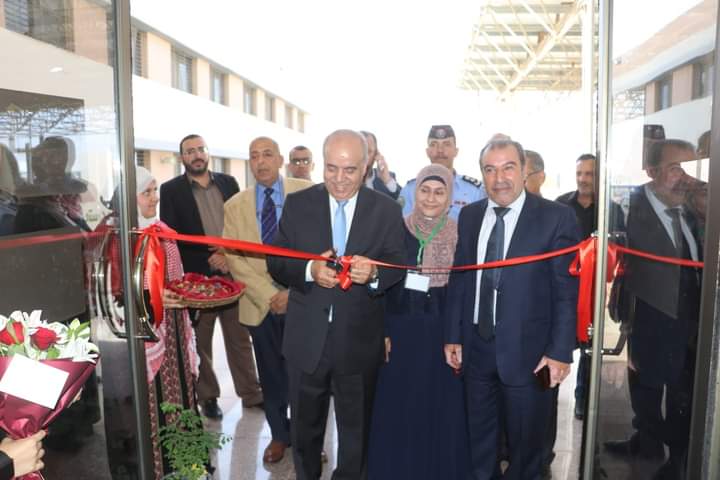 الوزير محافظة يتفقد عددا من المدارس في العقبة ..صور