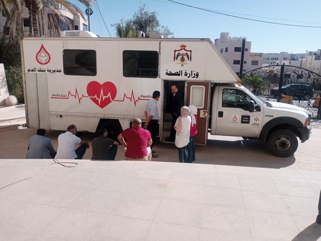مؤسسات سوق رأس المال يتبرعون بالدم لأبناء قطاع غزة.