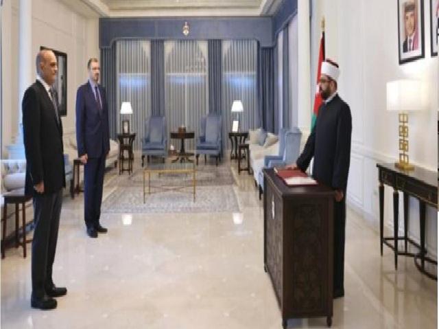 مفتي عام المملكة يؤدي القسم القانوني