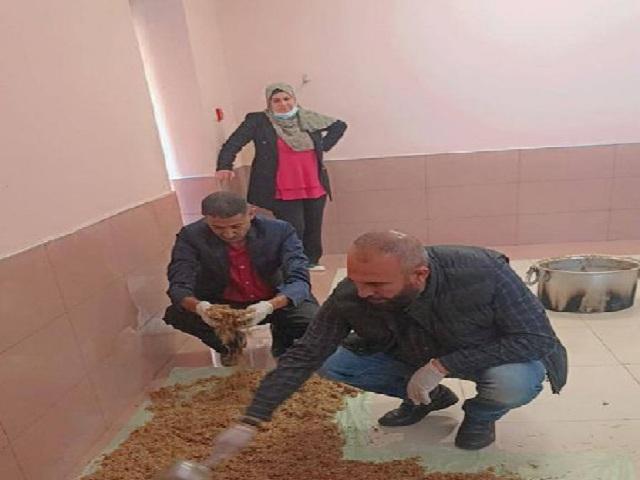 مدرسه الكرامة: تعقد دورة تدريبية حول طريقة زراعه الفطر المحاري
