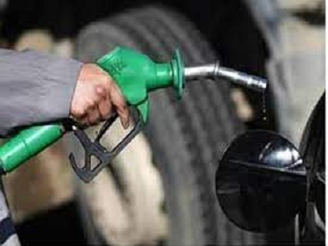 الحكومة: انخفاض اسعار المشتقات النفطية خلال 'الاسبوع الثاني'