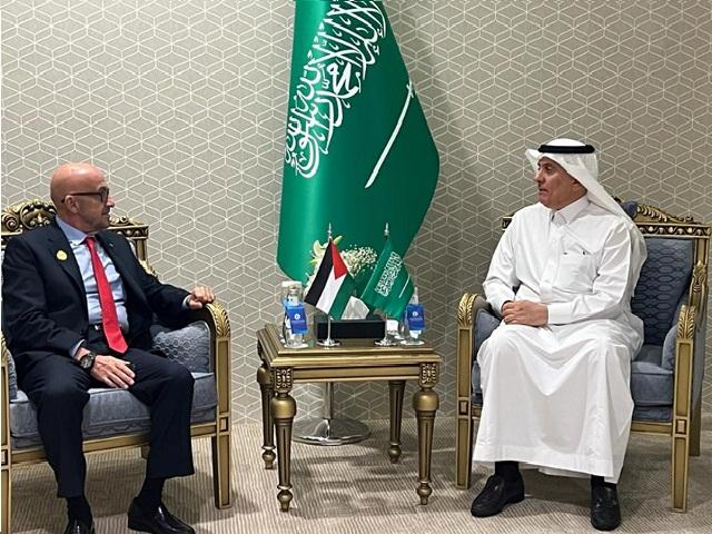 وزير المياه يبحث مع وزير البيئة والمياه السعودي أوجه التعاون المشترك