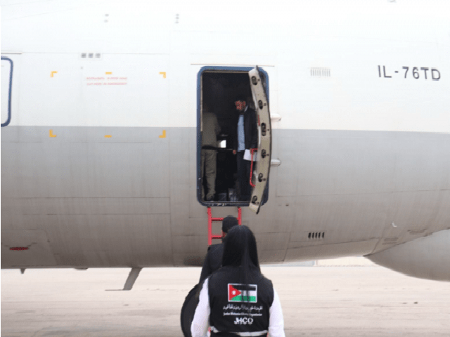 الأردن يسير طائرة مساعدات مخصصة لأطفال غزة