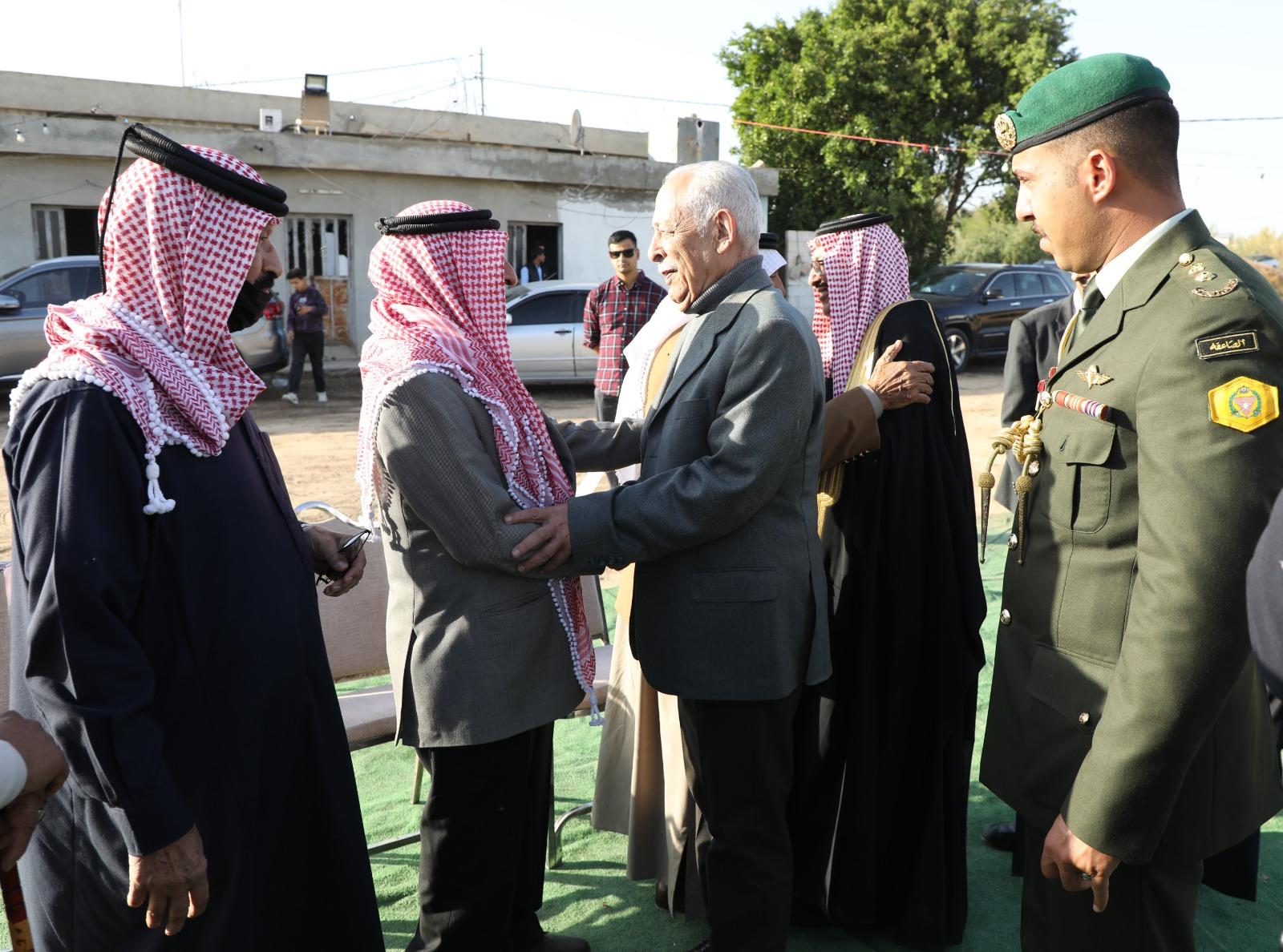 العيسوي يعزي عشيرتي العدوان واليعقوب