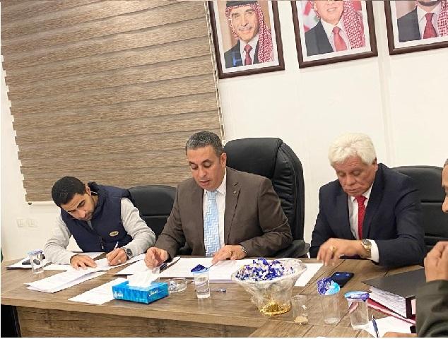 مجلس محافظة البلقاء يناقش مشاريع قطاعات التربية والتعليم والأشغال والثقافة