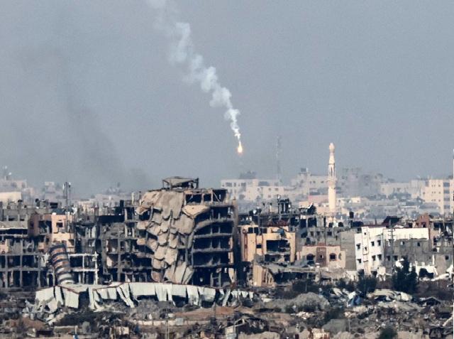 الاحتلال الإسرائيلي يواصل عدوانه على غزة لليوم 72 على التوالي