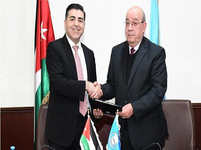 مذكرة تفاهم بين جامعة العلوم والتكنولوجيا الأردنية والأكاديمية الدولية