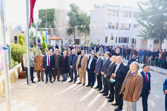 جامعة البلقاء التطبيقية ترفع علم اليوبيل الفضي