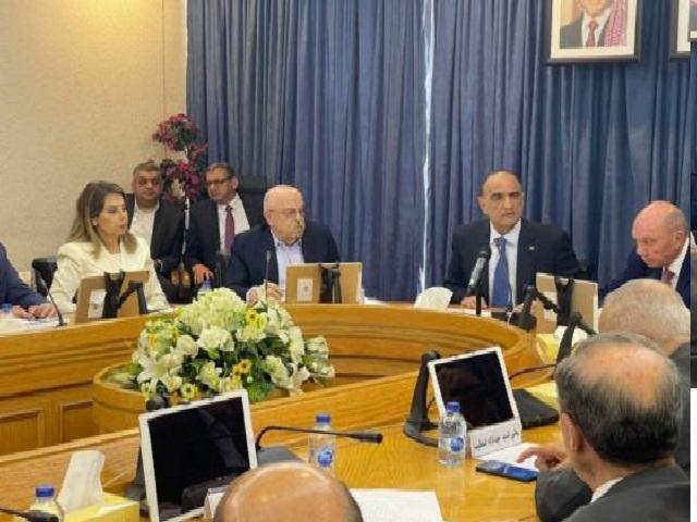 الخصاونة: برامج الحكومة ستنعكس على النمو الاقتصادي وخلق فرص العمل