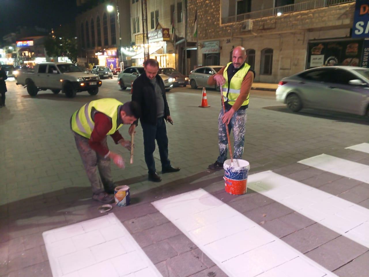 بلدية مادبا الكبرى تعمل ليلا ونهارا من أجل إظهار المدينة في افضل حال