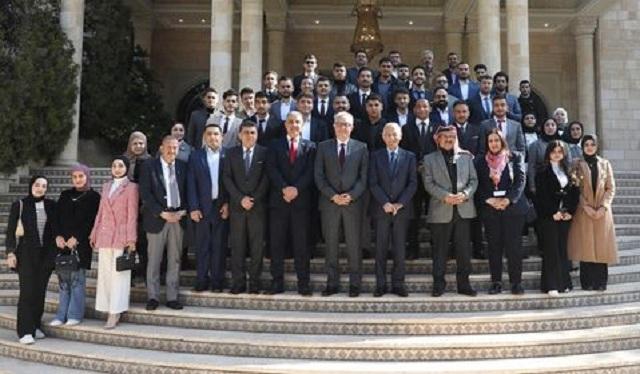 رئيس الديوان الملكي الهاشمي يلتقي وفدا من جامعة اليرموك