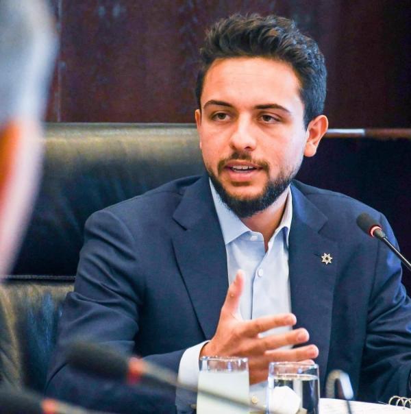 ولي العهد للأردنيات: نصف مجتمعنا .. شريكة رفعتنا وعزنا