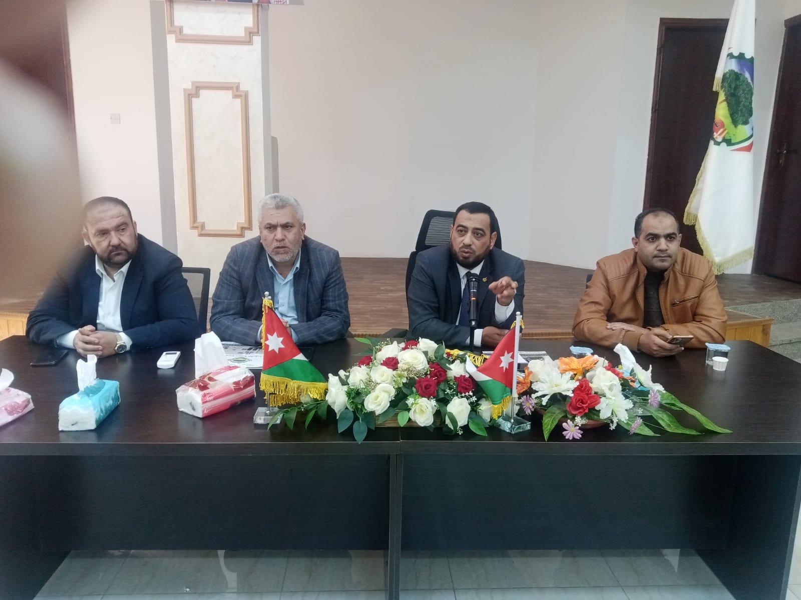 بعنوان محاضرة بعنوان