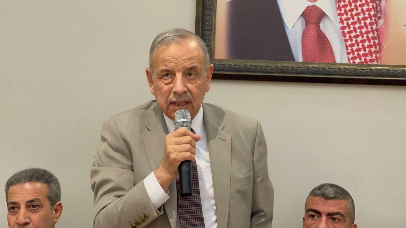 الحكومة: تثبيت قرابة 1500 عامل وطن