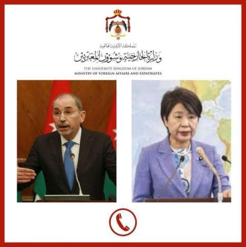 وزير الخارجية يتلقى اتصالا هاتفيا من نظيرته الأسترالية